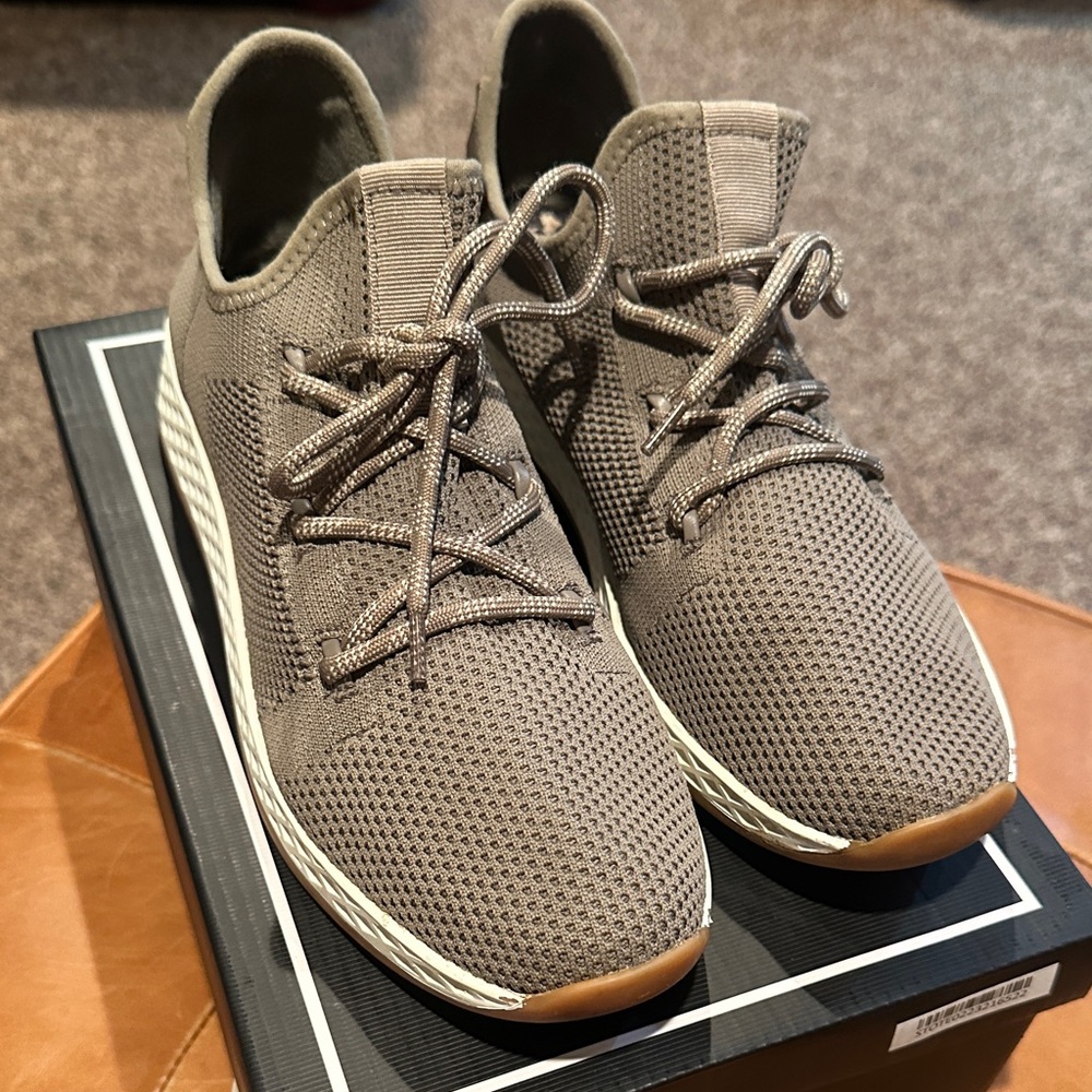 Stylish Women's Athletic Shoes - Taupe - Picture 4 of 9